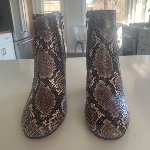 NWOT Vince Camuto – Snake Print Leather Bootie - Picture 2 of 6